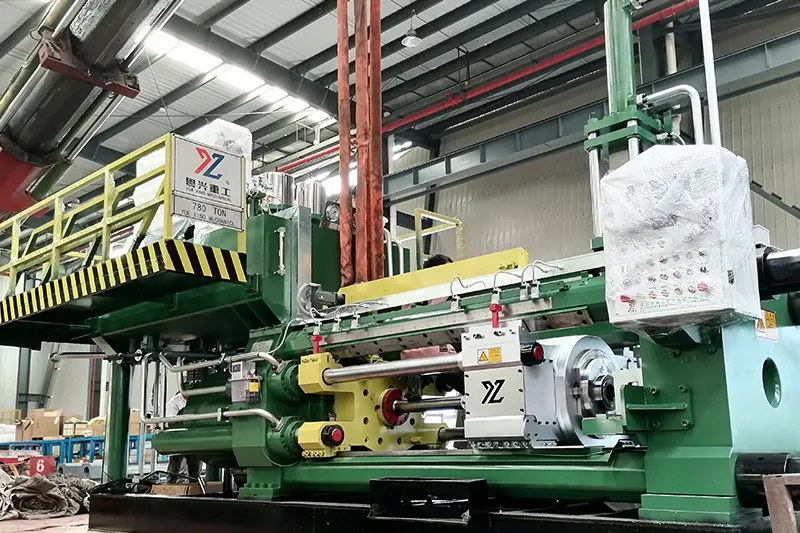 مكبس بثق ألومنيوم ذو شوط طويل (780-1100T)