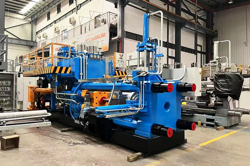 مكبس بثق ألومنيوم ذو شوط طويل (780-1100T)